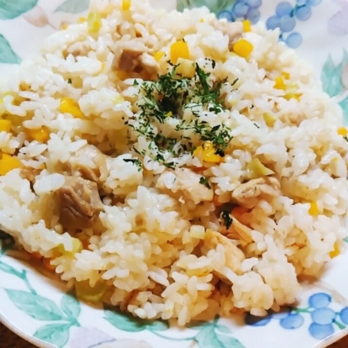 炊飯器で簡単☆鶏肉人参ブロッコリーの芯のピラフ